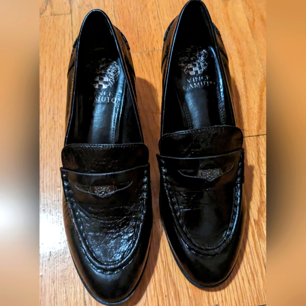 Vince Camuto Women's Carissla Tailored Loafer Flats - Picture 3 of 12